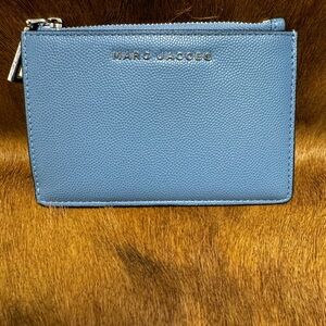 Gorgeous Marc Jacobs The Groove Top-Zip Leather Coin Purse Blue Heaven